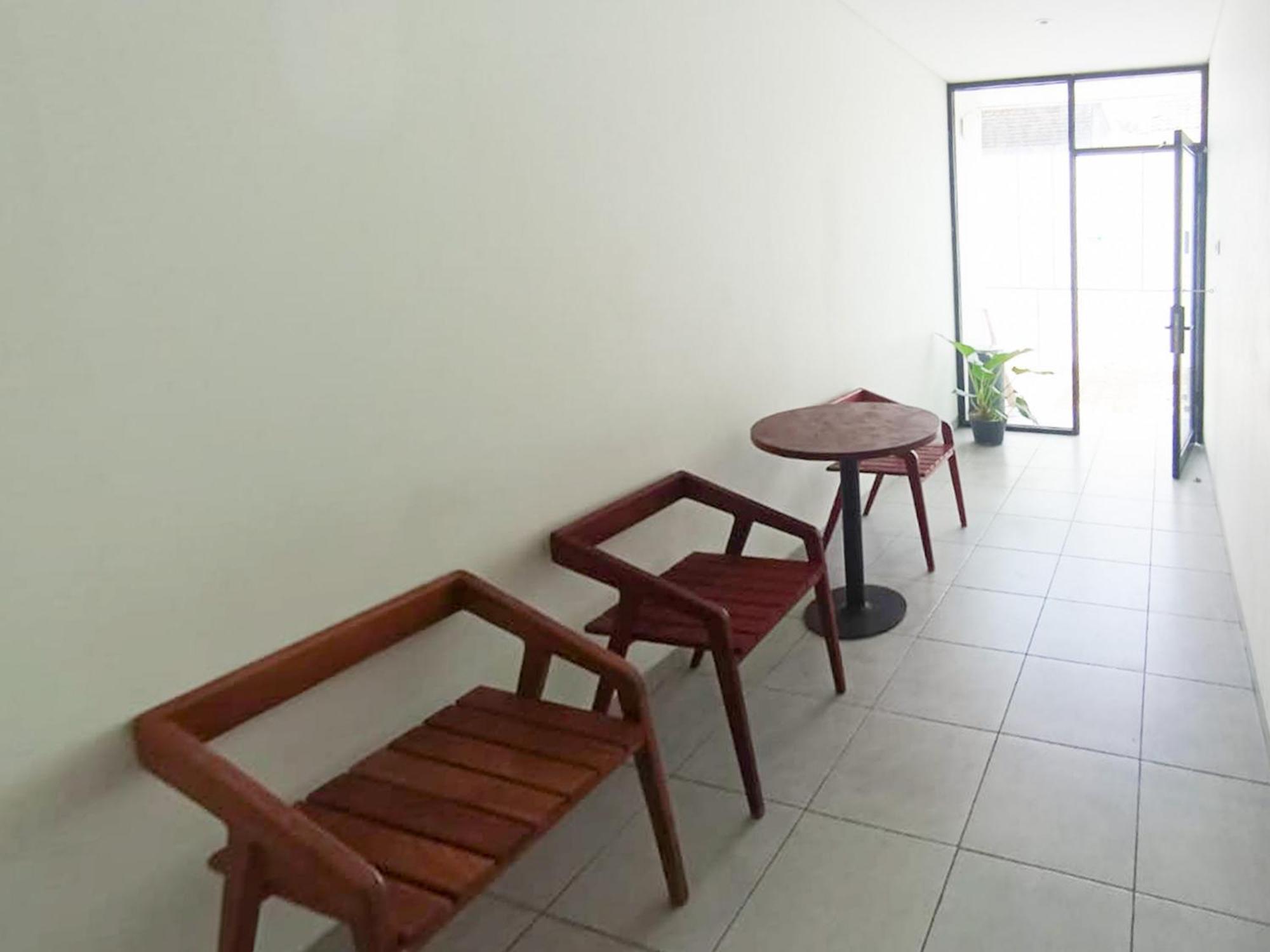 Ofo Kost Premium Kampung Inggris Pare Syariah Mitra Reddoorz Hotel Luaran gambar