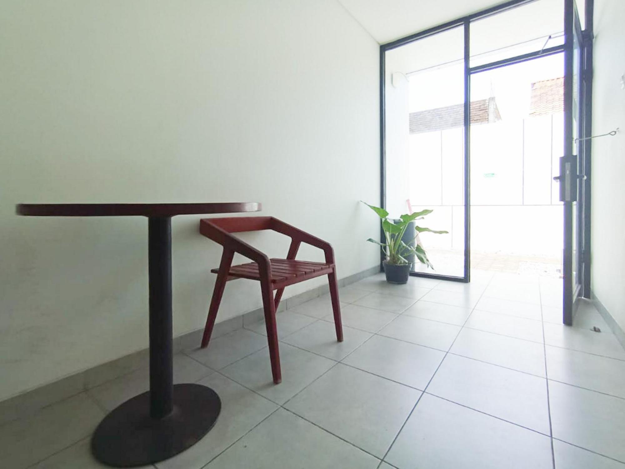 Ofo Kost Premium Kampung Inggris Pare Syariah Mitra Reddoorz Hotel Luaran gambar